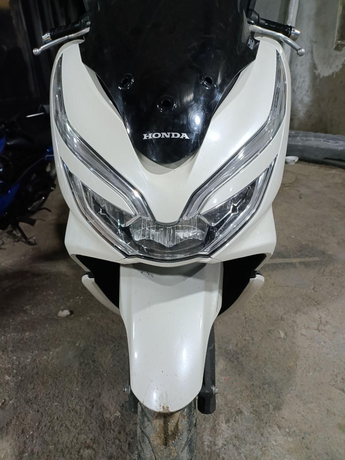 pcx150.  99|موتورسیکلت|تهران, آبشار|دیوار