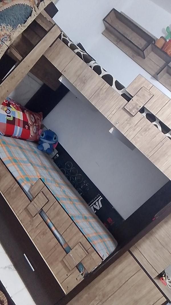 تخت طبقه ای|تشک تختخواب|گلستان (تهران), |دیوار