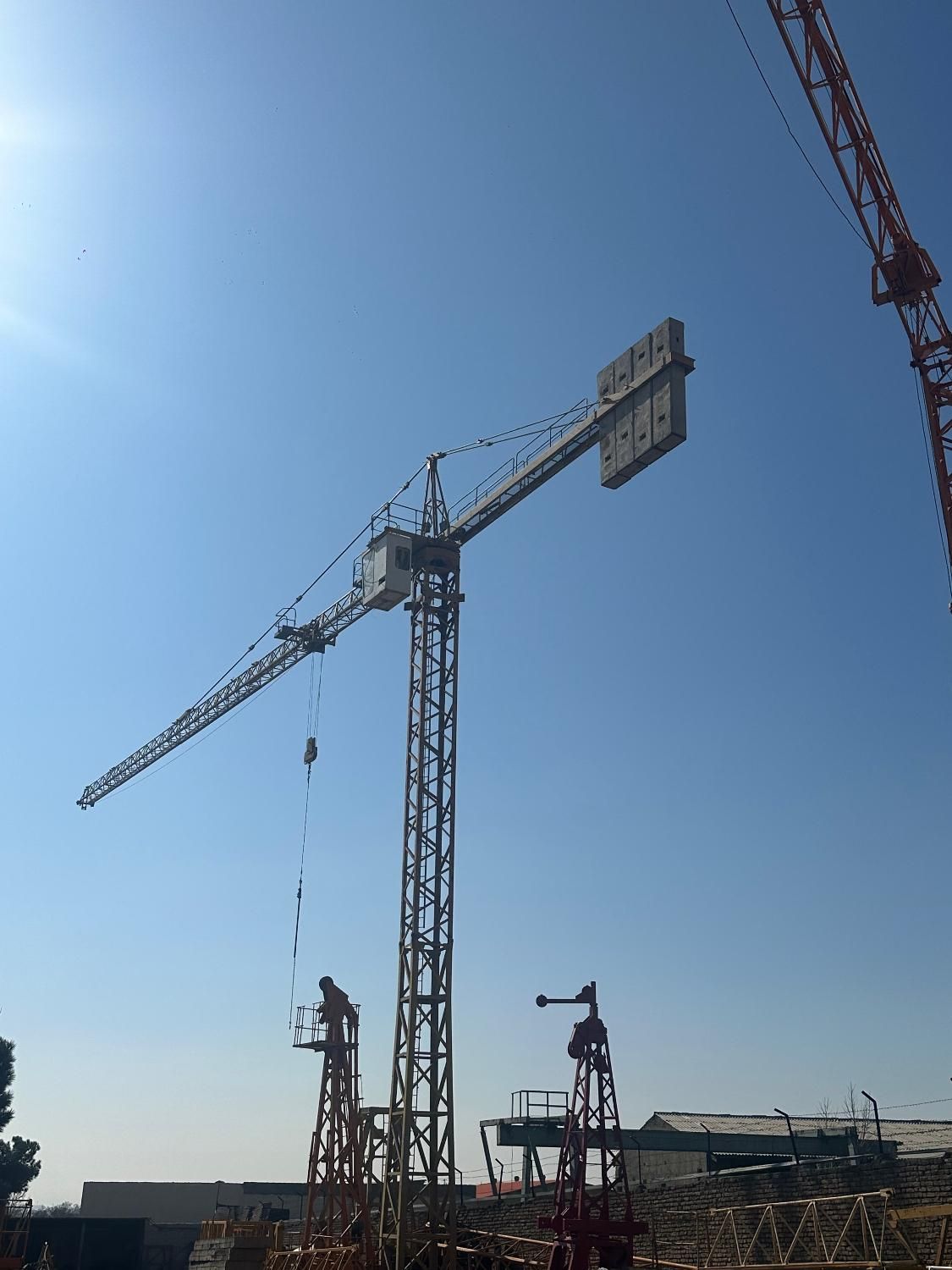 تاورکرین ۴ تن و تاورکرین ۳ تن فروش و اجاره و تهاتر|ماشین‌آلات صنعتی|تهران, آسمان|دیوار