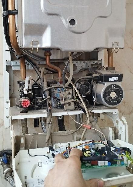 تعمیرات تخصصی پکیج ، آبگرمکن دیواری و لوله کشی آب|خدمات پیشه و مهارت|مرند, |دیوار