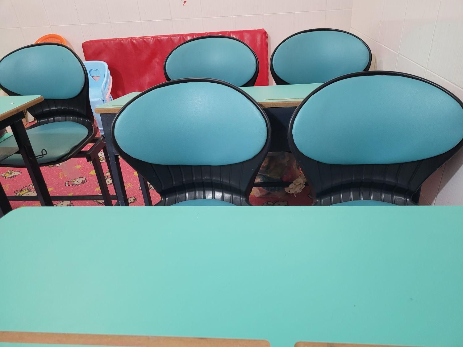 صندلی و نیمکت|صندلی و نیمکت|لامرد, |دیوار