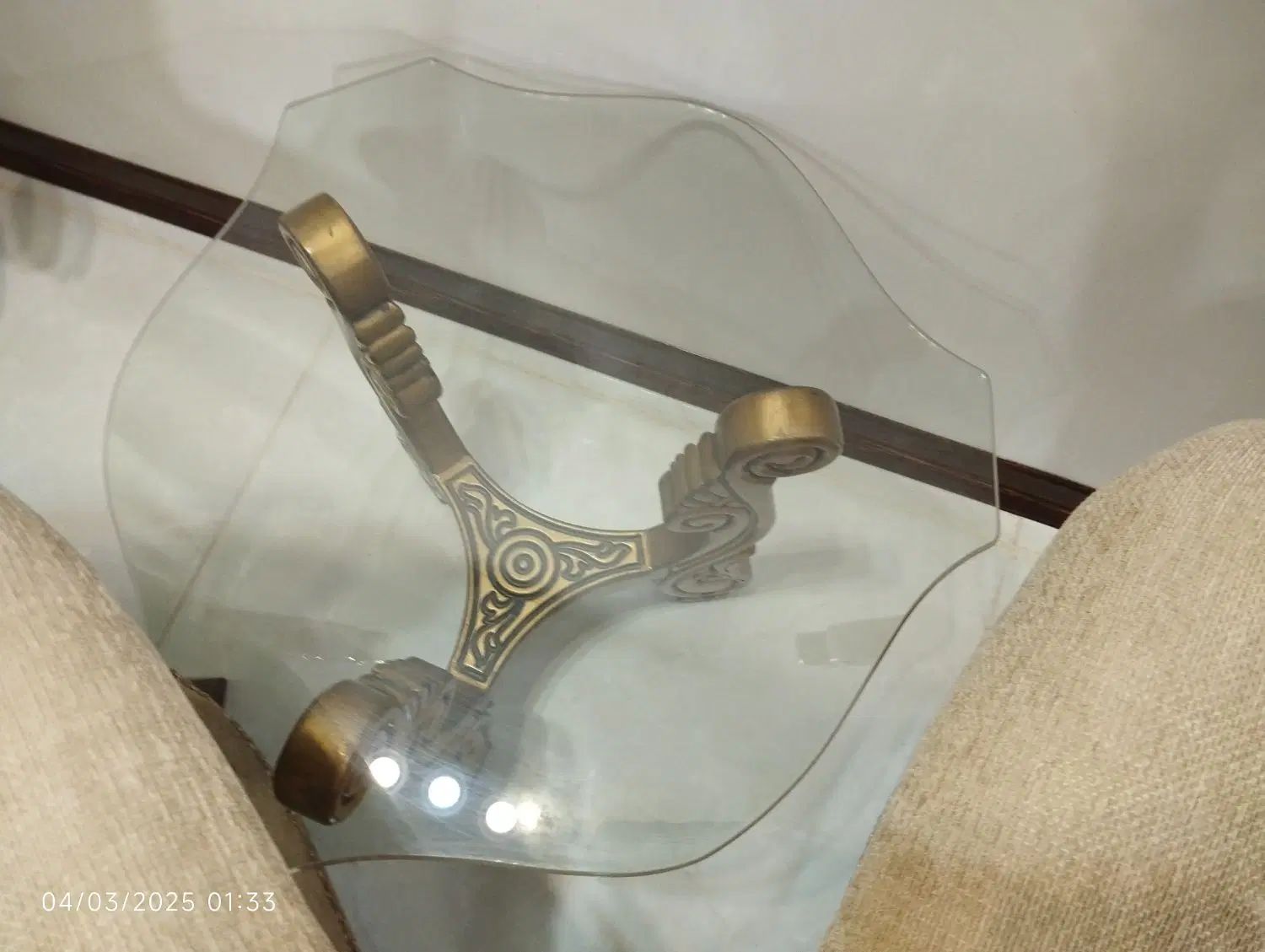 مبل سلطنتی|مبلمان خانگی و میز عسلی|اصفهان, باغ فردوس|دیوار