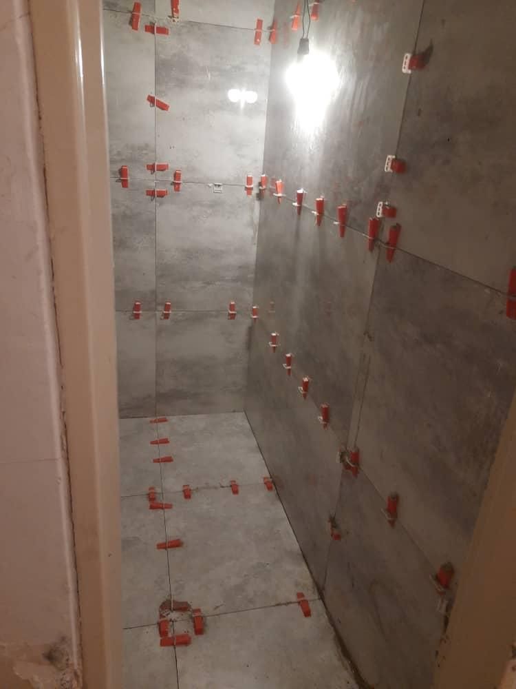 نصب کاشی سرامیک کف حال پذیرایی وکاشی سرویسها|خدمات پیشه و مهارت|کرج, باغستان|دیوار