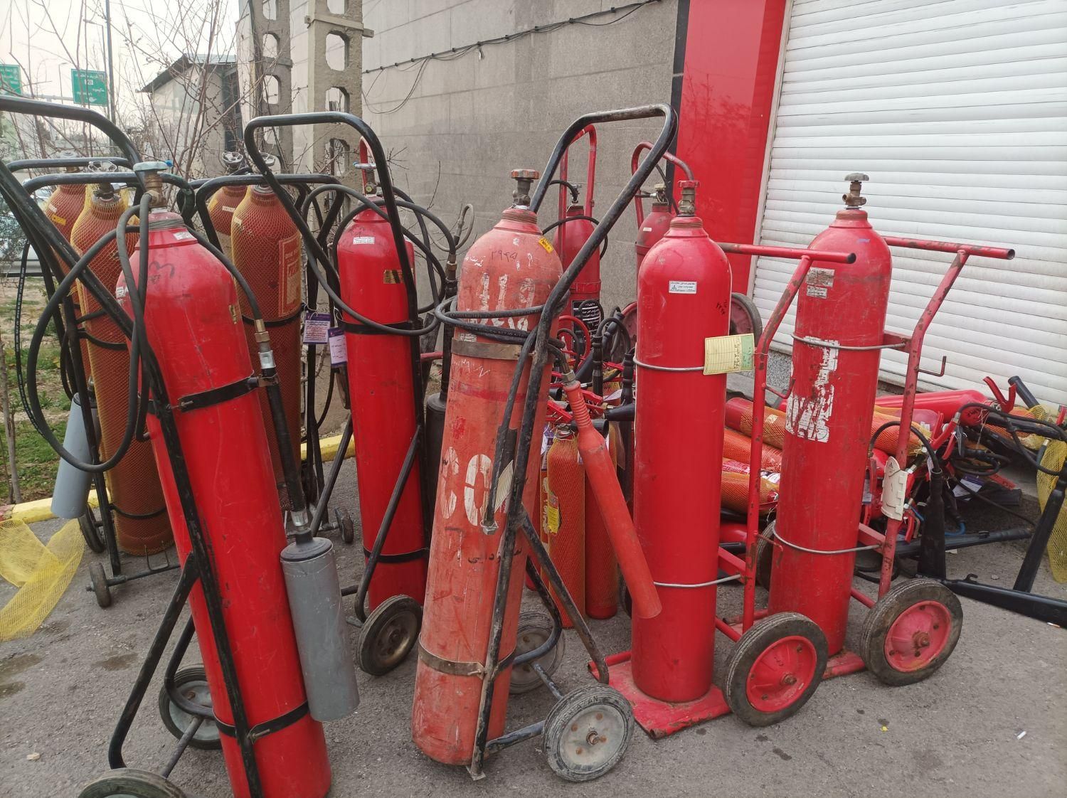 شارژ و فروش کپسول های آتش نشانی|خدمات پیشه و مهارت|دزفول, |دیوار