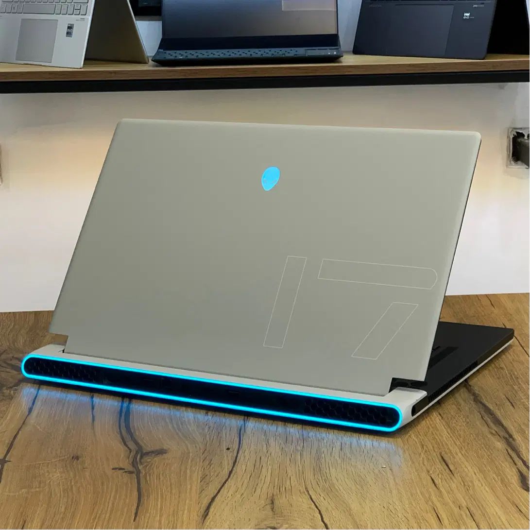 لپ‌تاپ Dell Alienware X17 R1 /صفحه نمایش ۳۶۰ هرتزی|رایانه همراه|مشهد, ارشاد|دیوار