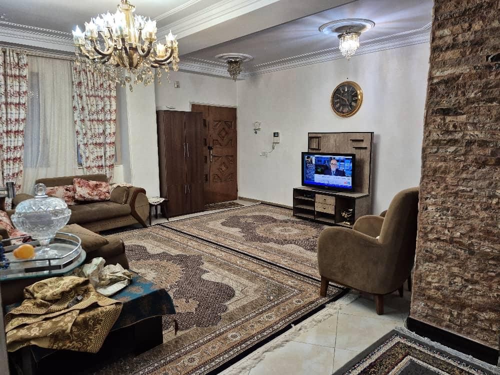 روبرومرکز خریدمهستان/۸۰متر تخلیه/ط اول/املاک عادل|فروش آپارتمان|کرج, کوی مدرس|دیوار