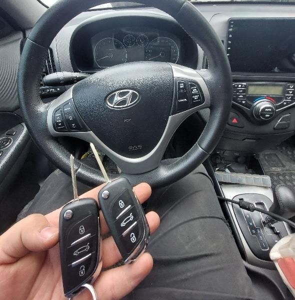 کلیدسازی بازکردن تخصصی درب خودرو و منزل ۲۴ساعته|خدمات پیشه و مهارت|همدان, |دیوار