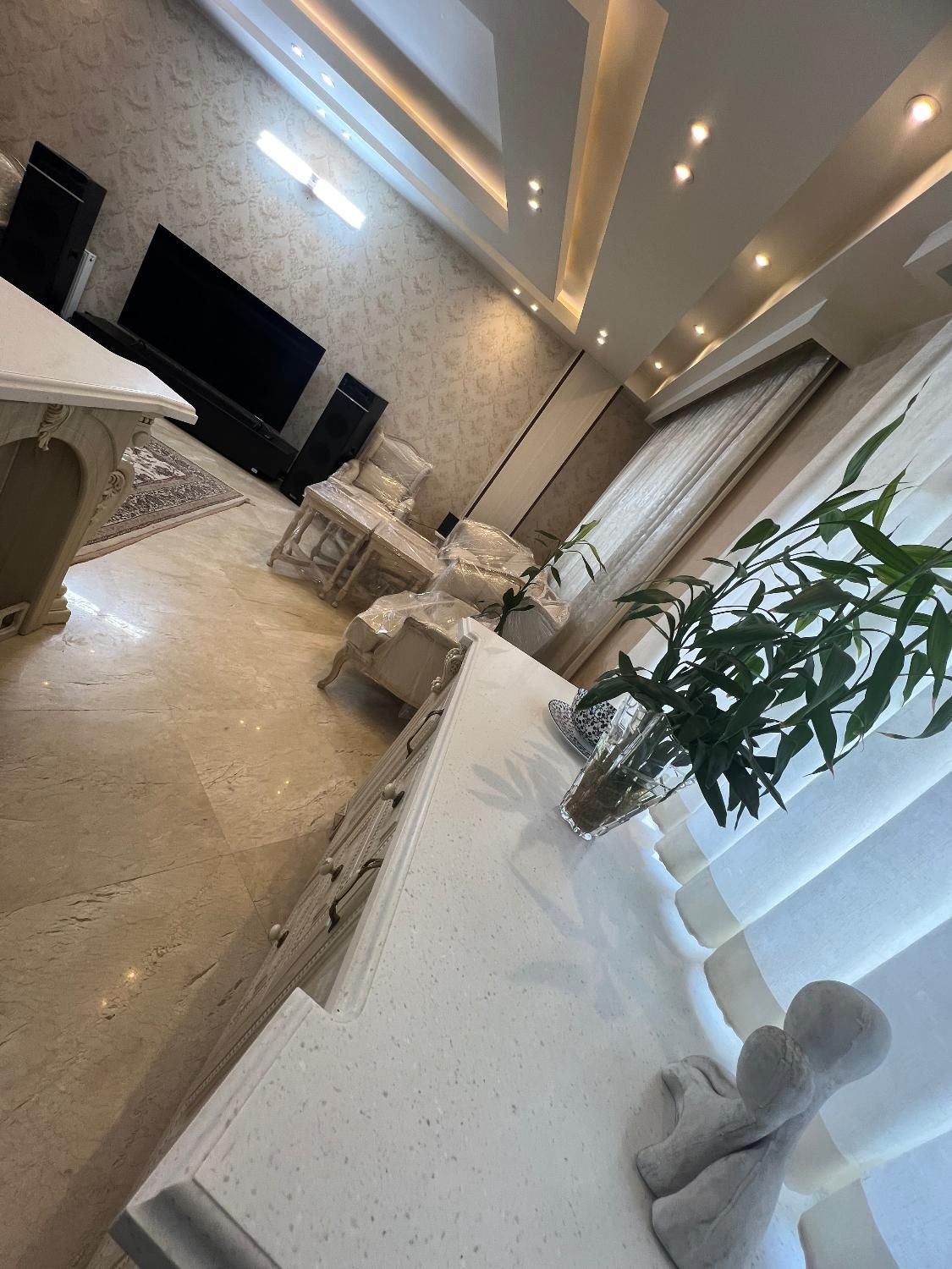 قصرارزوها فقط متری. عکساگویاست کوچه ی الفتی|فروش آپارتمان|ری, سرتخت|دیوار