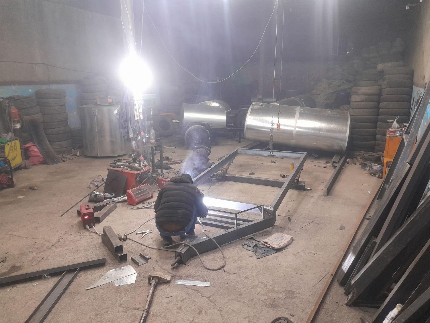 تانکر شفت 50 مخزن گالوانیزه ضخیم شاسی تانکرچرخدار|مصالح و تجهیزات ساختمان|خرمآباد, |دیوار