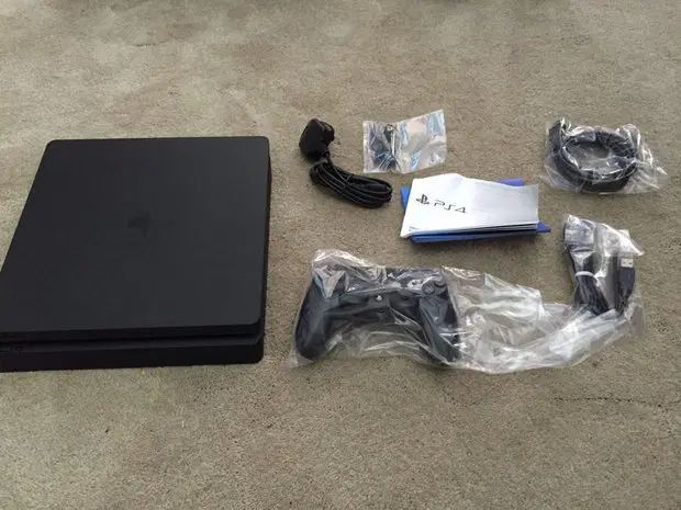 PS4 slim 1TB دو دسته اصلی پلمپ|کنسول، بازی ویدئویی و آنلاین|مشهد, بهشت|دیوار