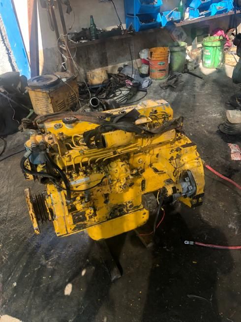 موتور بیل کوماتسو خط۵|ماشین‌آلات صنعتی|شیراز, شریف‌آباد|دیوار