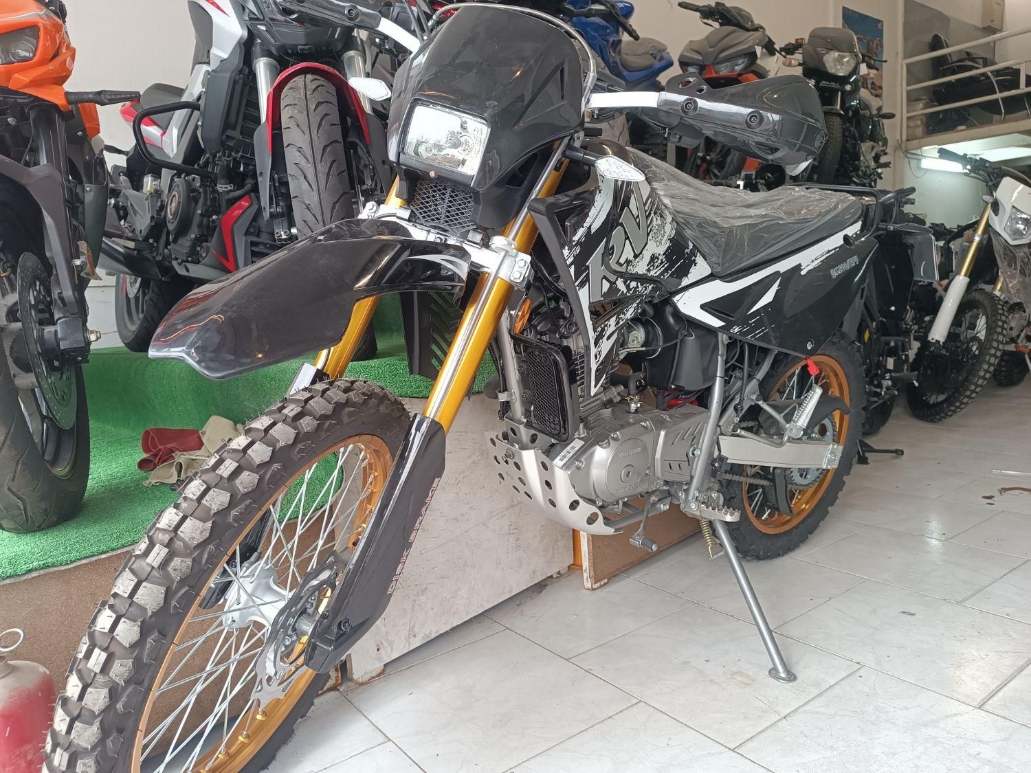 تریل روان اصلی200(ماهان سیکلت)|موتورسیکلت|مشهد, دانشجو|دیوار