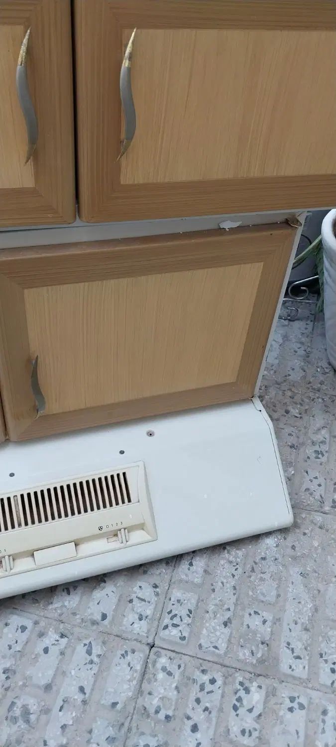 کابینت به همراه آبچکان وهودوسینک جنس خوب|کتابخانه، شلف، قفسه‌های دیواری|اراک, |دیوار
