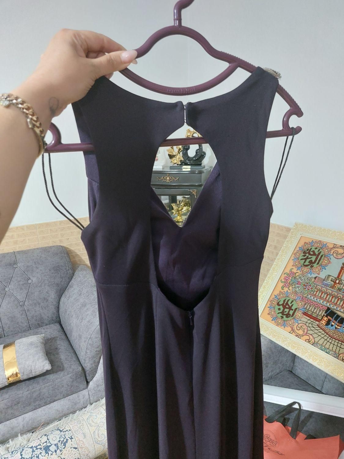 لباس مجلسی|لباس|رباط‌کریم, الارد|دیوار