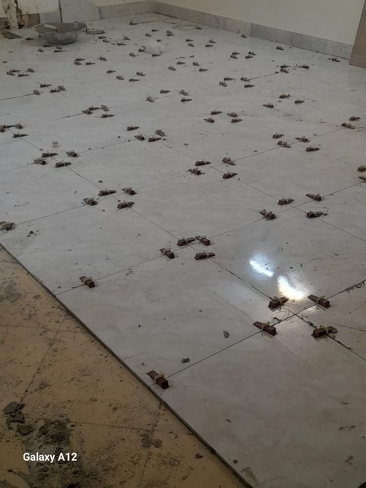 کاشیکاری سنگ کاری و سرامیک کاری کار چسبی|خدمات پیشه و مهارت|ساوه, |دیوار