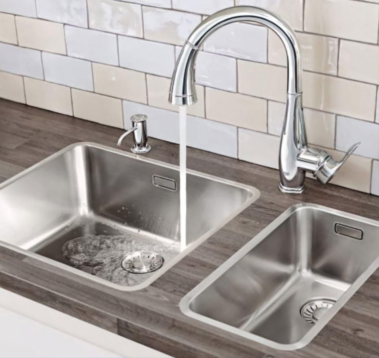 لوله کشی آب وفاضلاب نصب شیرآلات آبگرمکن پمپ|خدمات پیشه و مهارت|دزفول, |دیوار