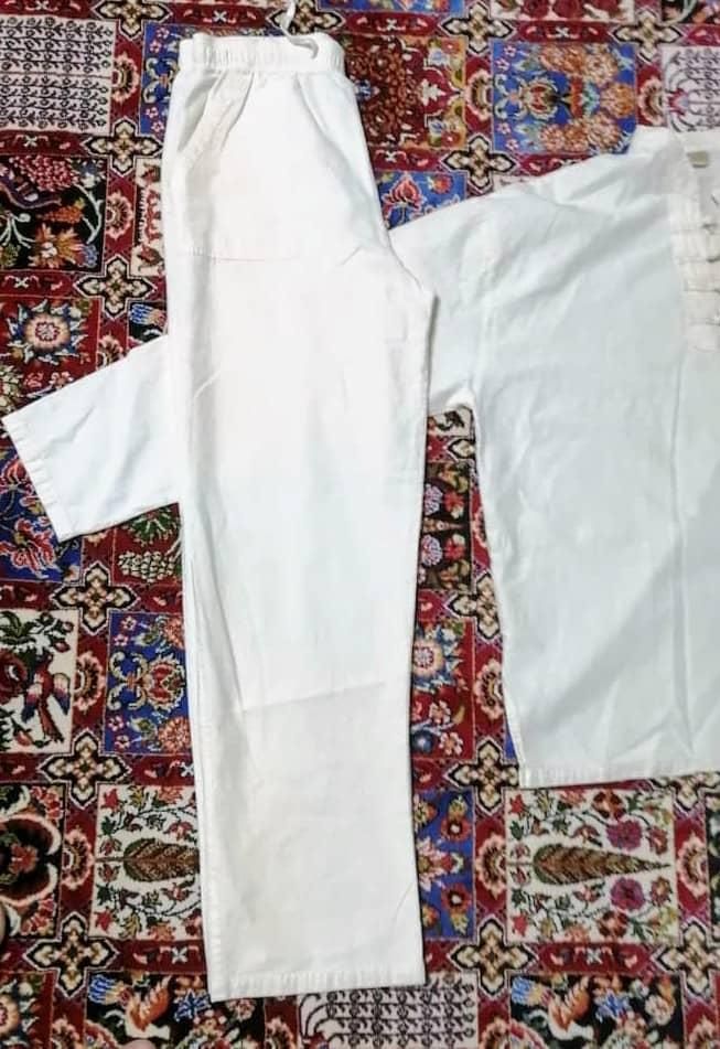 لباس کتان|لباس|اصفهان, کارلادان|دیوار