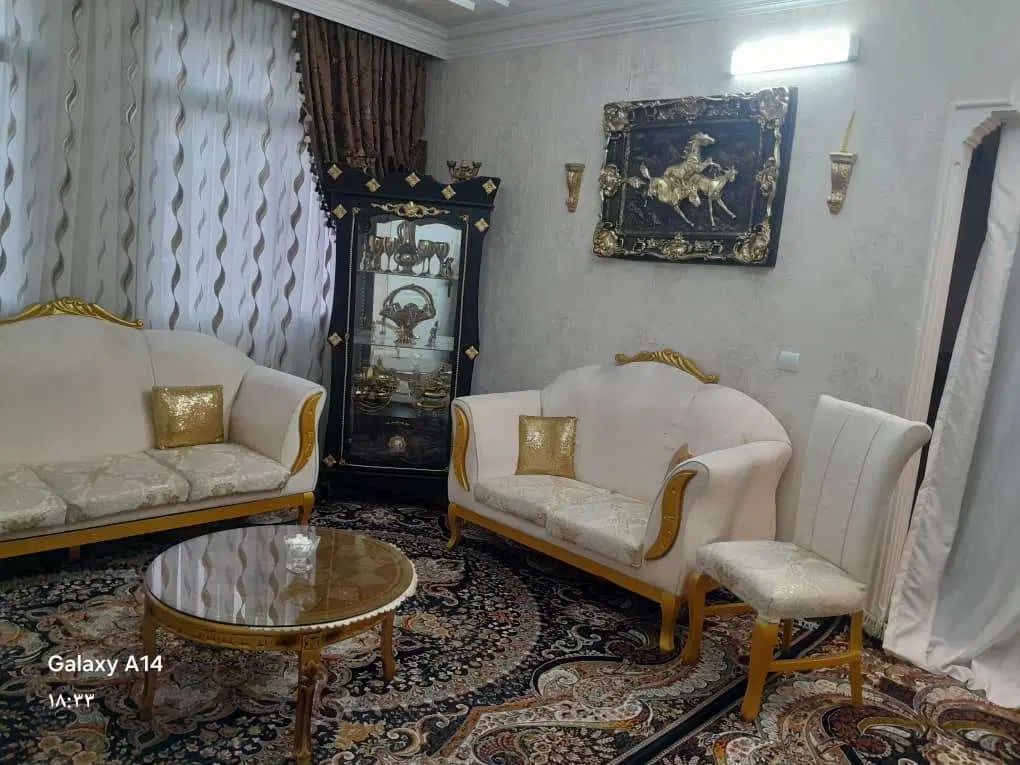 مبل ۷نفره با میز ناهار خوری ۴ نفره|مبلمان خانگی و میز عسلی|تهران, تاکسیرانی|دیوار
