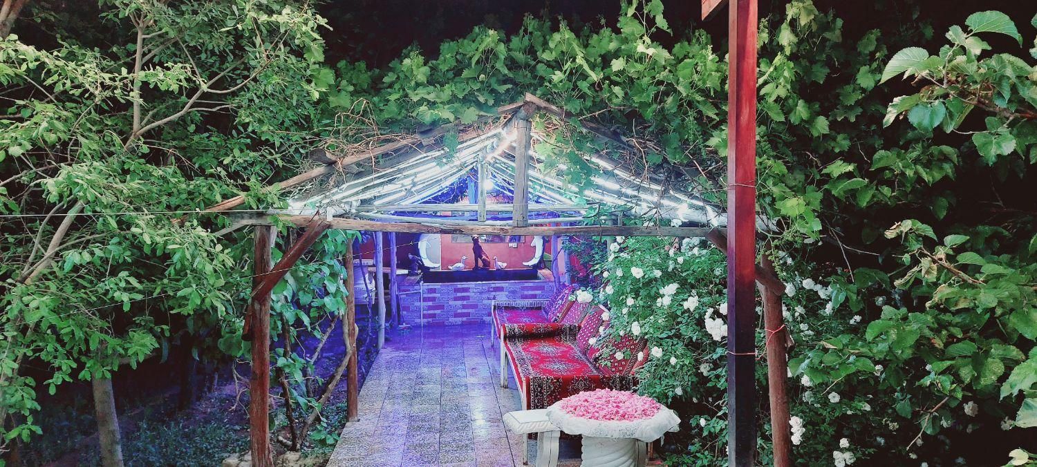 اجاره روزانه ویلابخش برزک دهستان گلاب روستای ازوار|اجارهٔ کوتاه‌مدت ویلا و باغ|کاشان, |دیوار