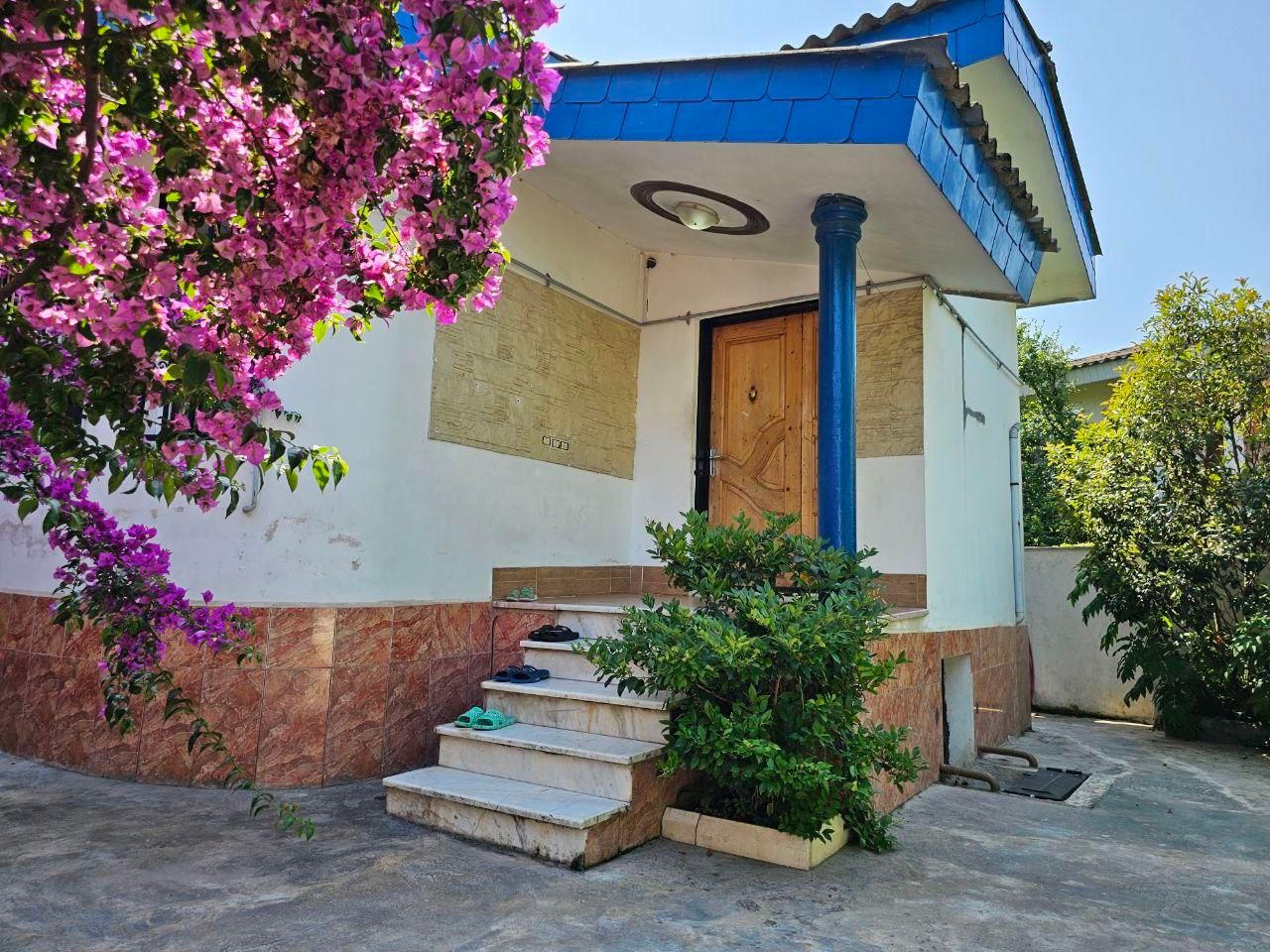 ویلای یاس|اجارهٔ کوتاه‌مدت ویلا و باغ|چالوس, |دیوار