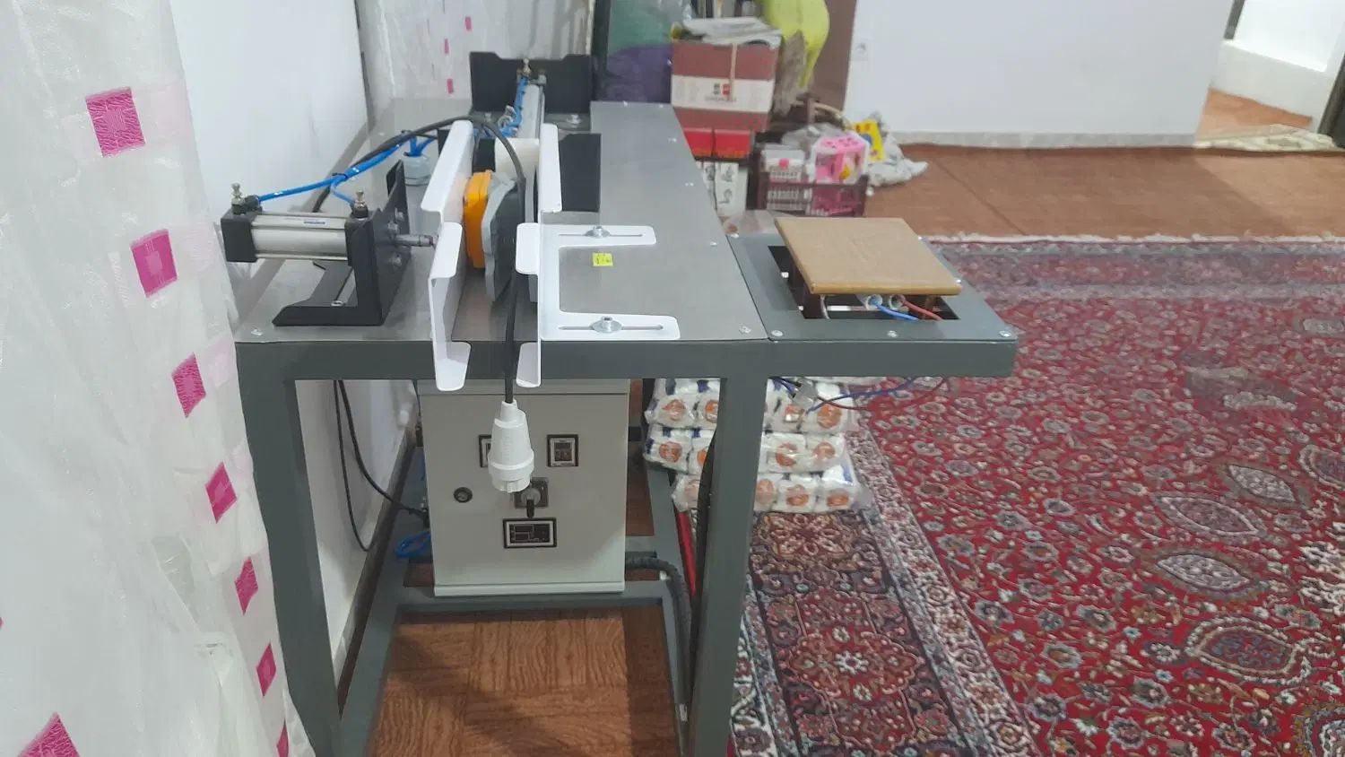 فروش دستگاه بسته بندی دستمال کاغذی اقتصادی|ماشین‌آلات صنعتی|کرمانشاه, |دیوار