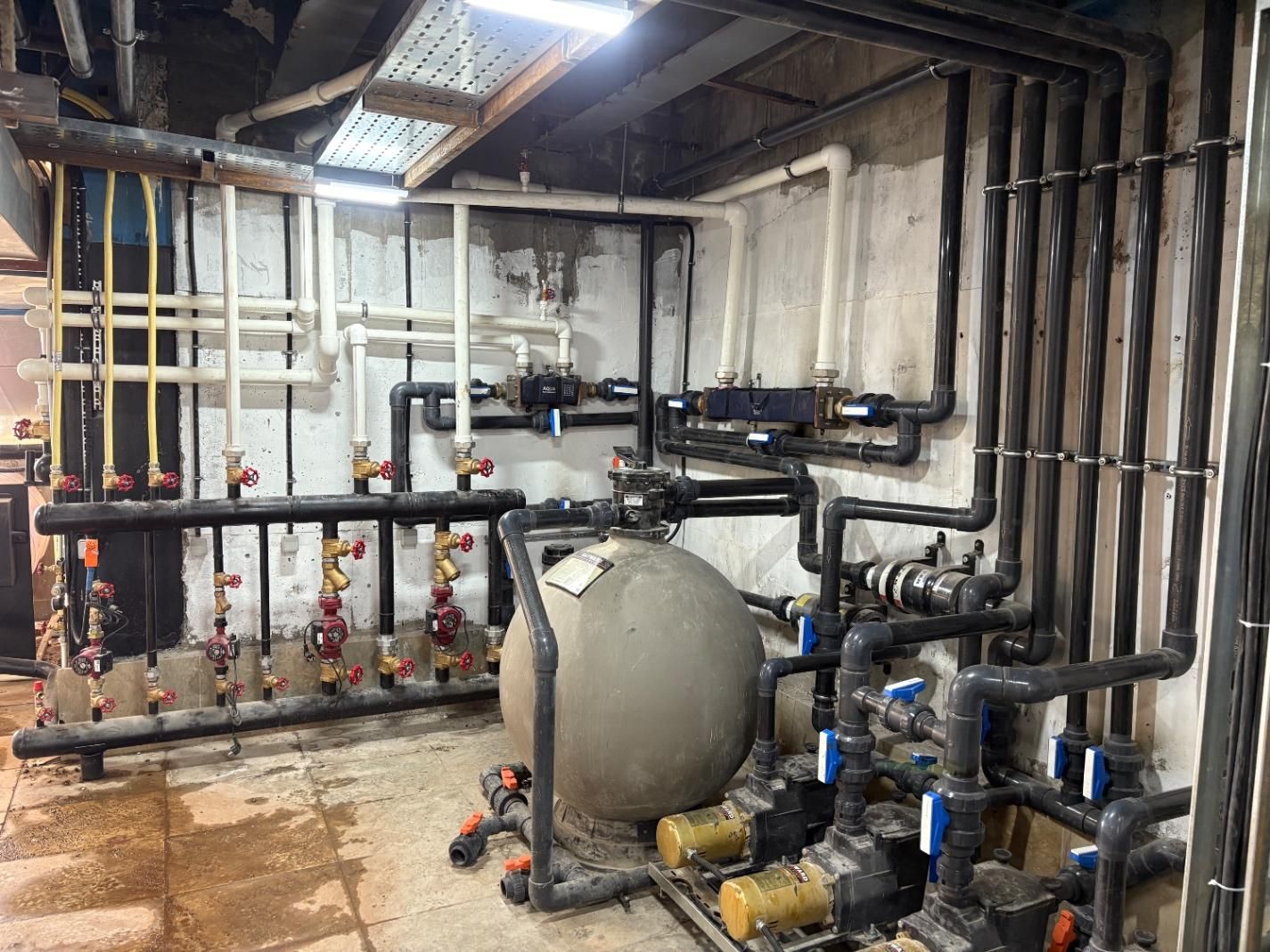 استخر جکوزی موتور خانه|خدمات پیشه و مهارت|کرمان, |دیوار