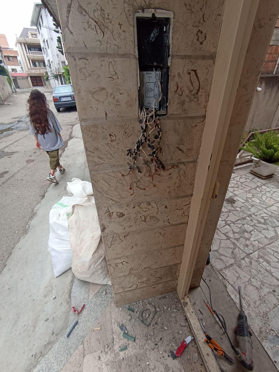 نصب آیفون تصویری. عیب یابی کارتی ریموتی|خدمات پیشه و مهارت|ساری, |دیوار