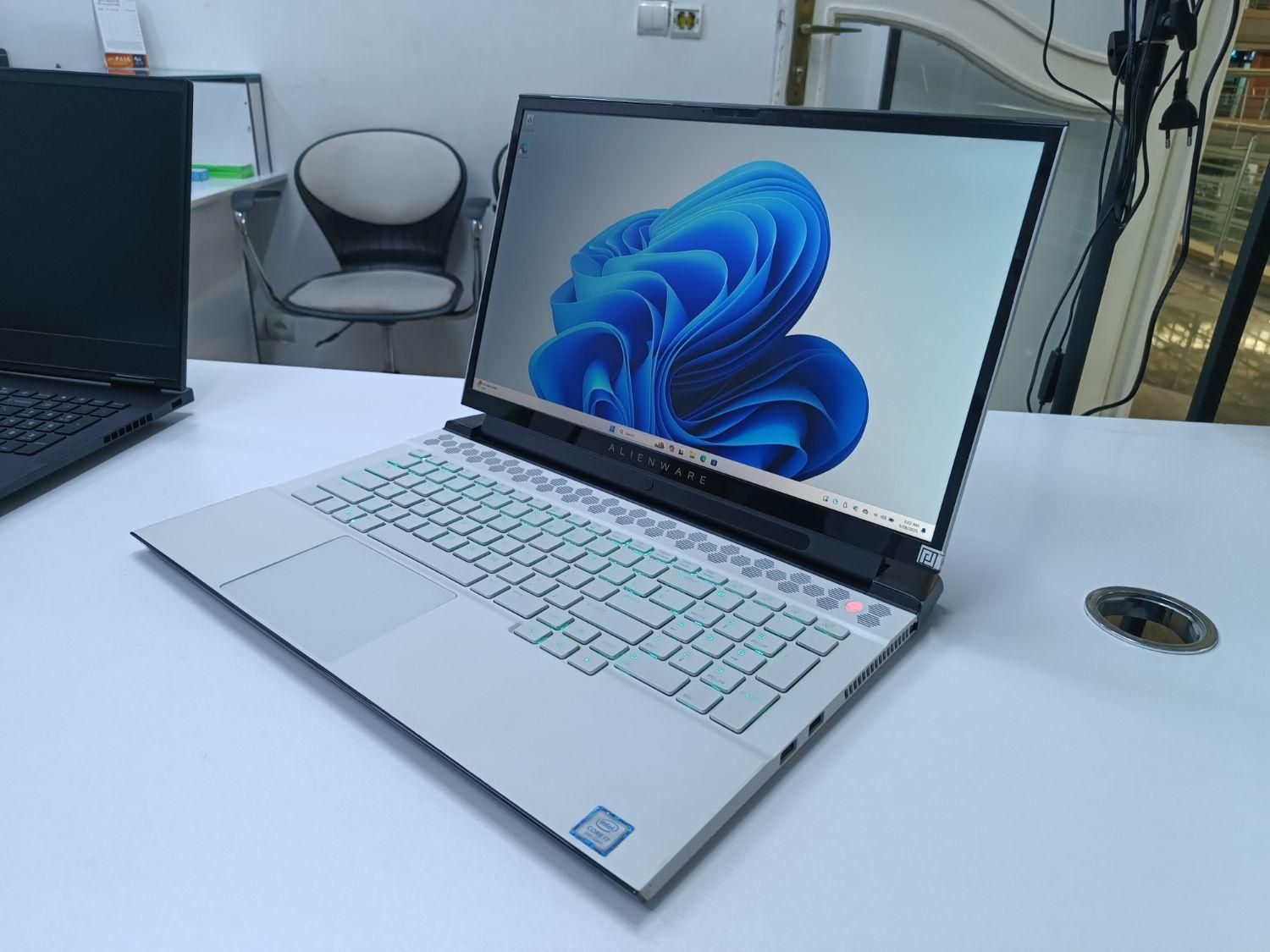 Alienware M17 R2 با گرافیک اینتل|رایانه همراه|تهران, میدان ولیعصر|دیوار