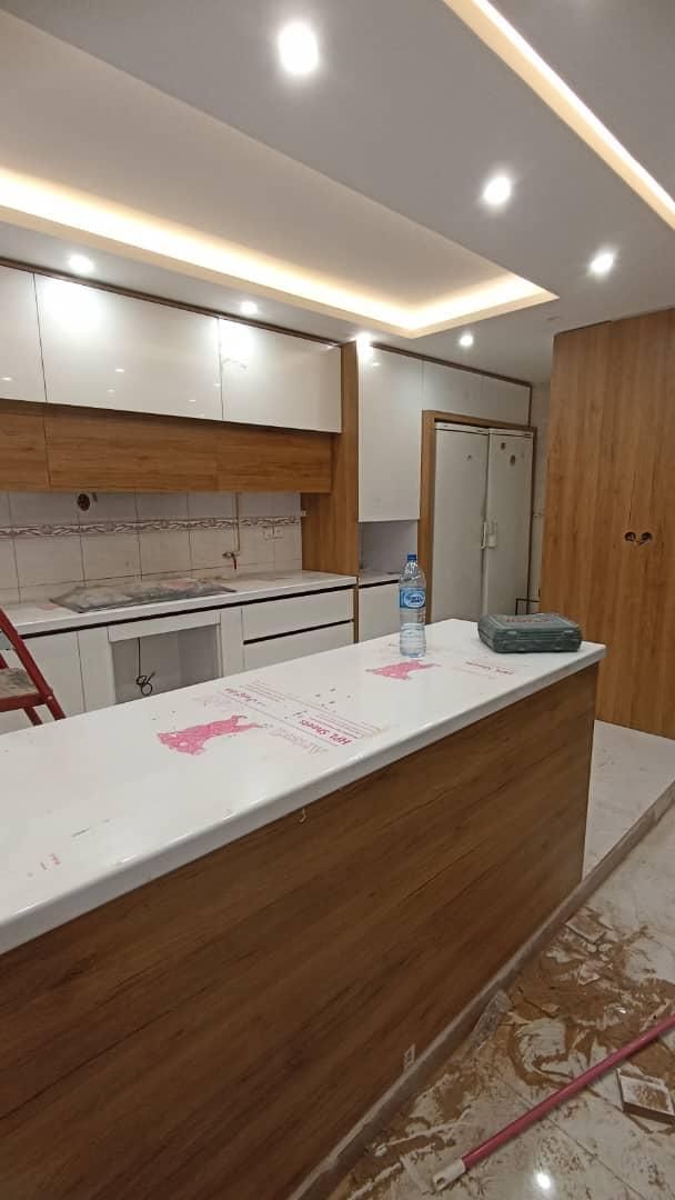 کابینت آشپز خانه سفید قهوی فاز 8|مصالح و تجهیزات ساختمان|پردیس, فاز ۳|دیوار