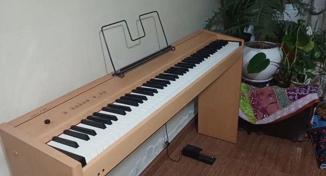 پیانو دیجیتال Roland F-90 اصل ژاپن|پیانو، کیبورد، آکاردئون|تهران, یافت‌آباد|دیوار