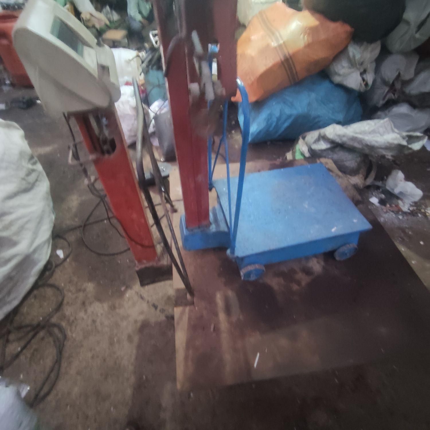 باسکول ۶۰۰ ۲۰۰|فروشگاه و مغازه|رشت, یخسازی|دیوار