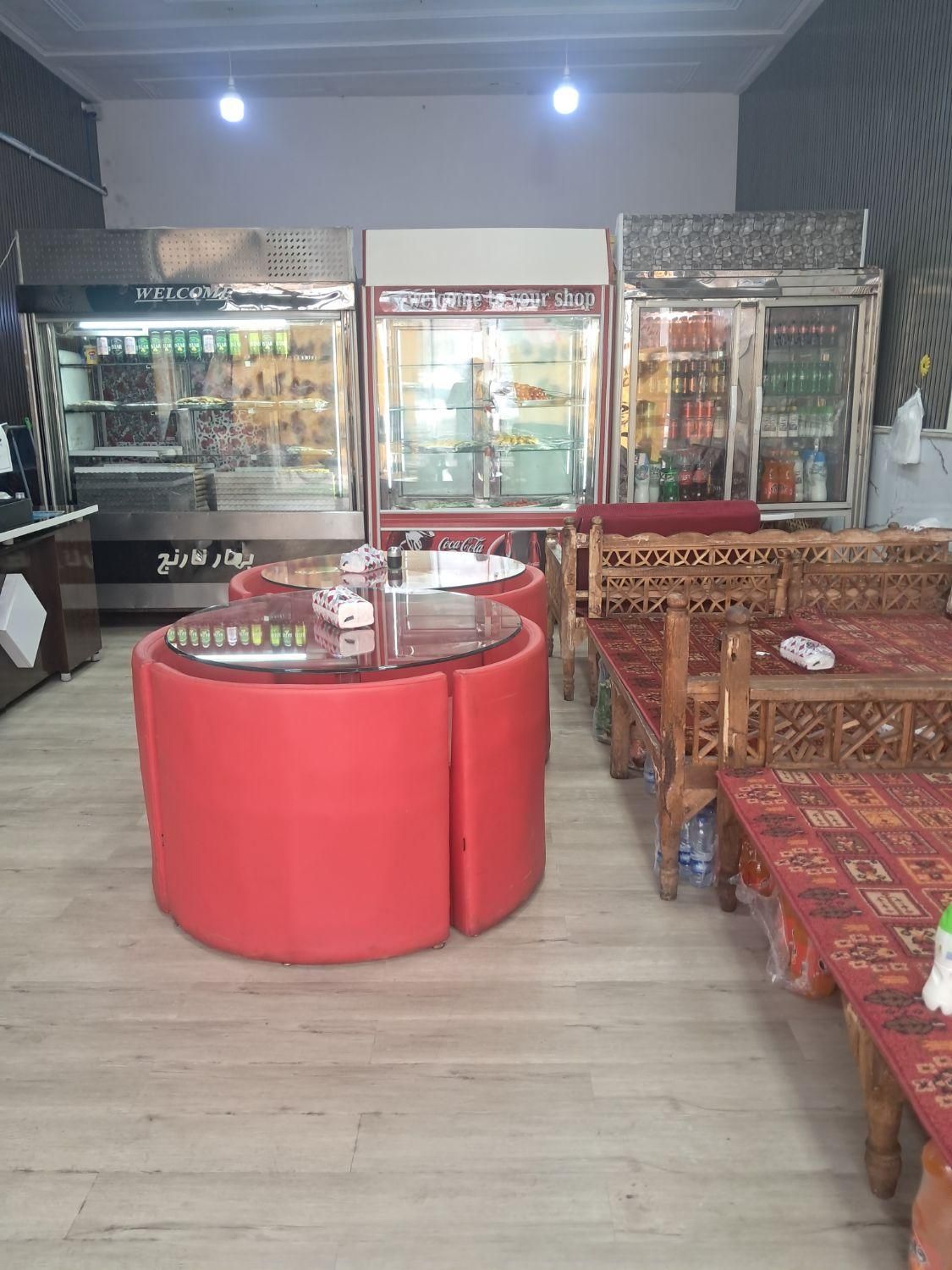 استخدام تخته کارصندوقدار ونیروی ساده در کبابی|استخدام خدمات فروشگاه و رستوران|رفسنجان, |دیوار