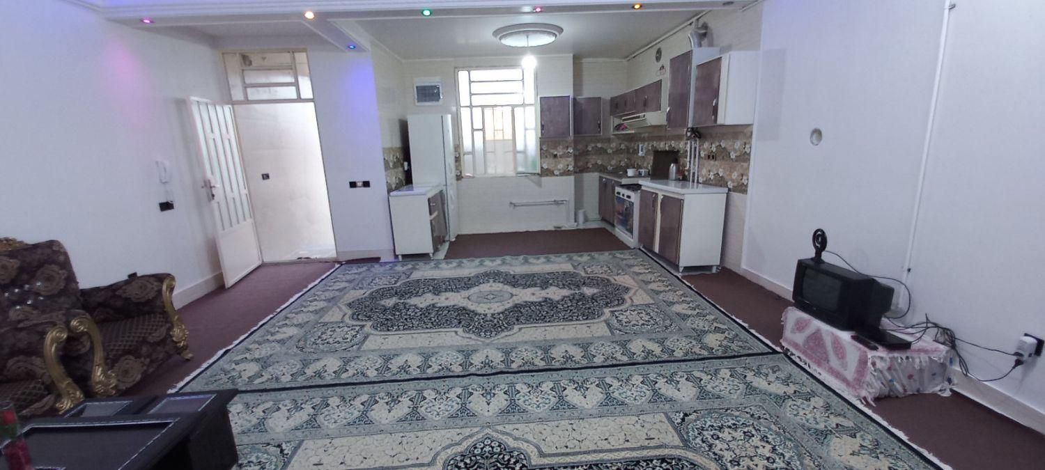 اجاره سوئیت همراه با پارکینگ برای مسافران محترم|اجارهٔ کوتاهمدت آپارتمان و سوئیت|خرمآباد, |دیوار