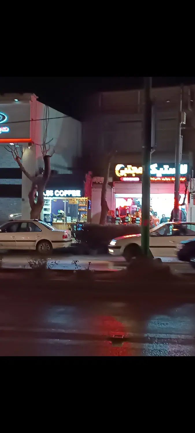 ۲ واحدتجاری،۸بهشت شرق مجاور نمایندگی مدیرانخودرو|اجارهٔ مغازه و غرفه|اصفهان, شاهزید|دیوار