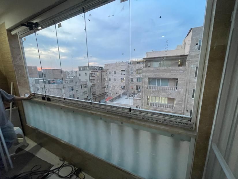 شیشه سکوریت کرکره برقی یراق آلات یو پی وی سی|خدمات پیشه و مهارت|پاکدشت, |دیوار