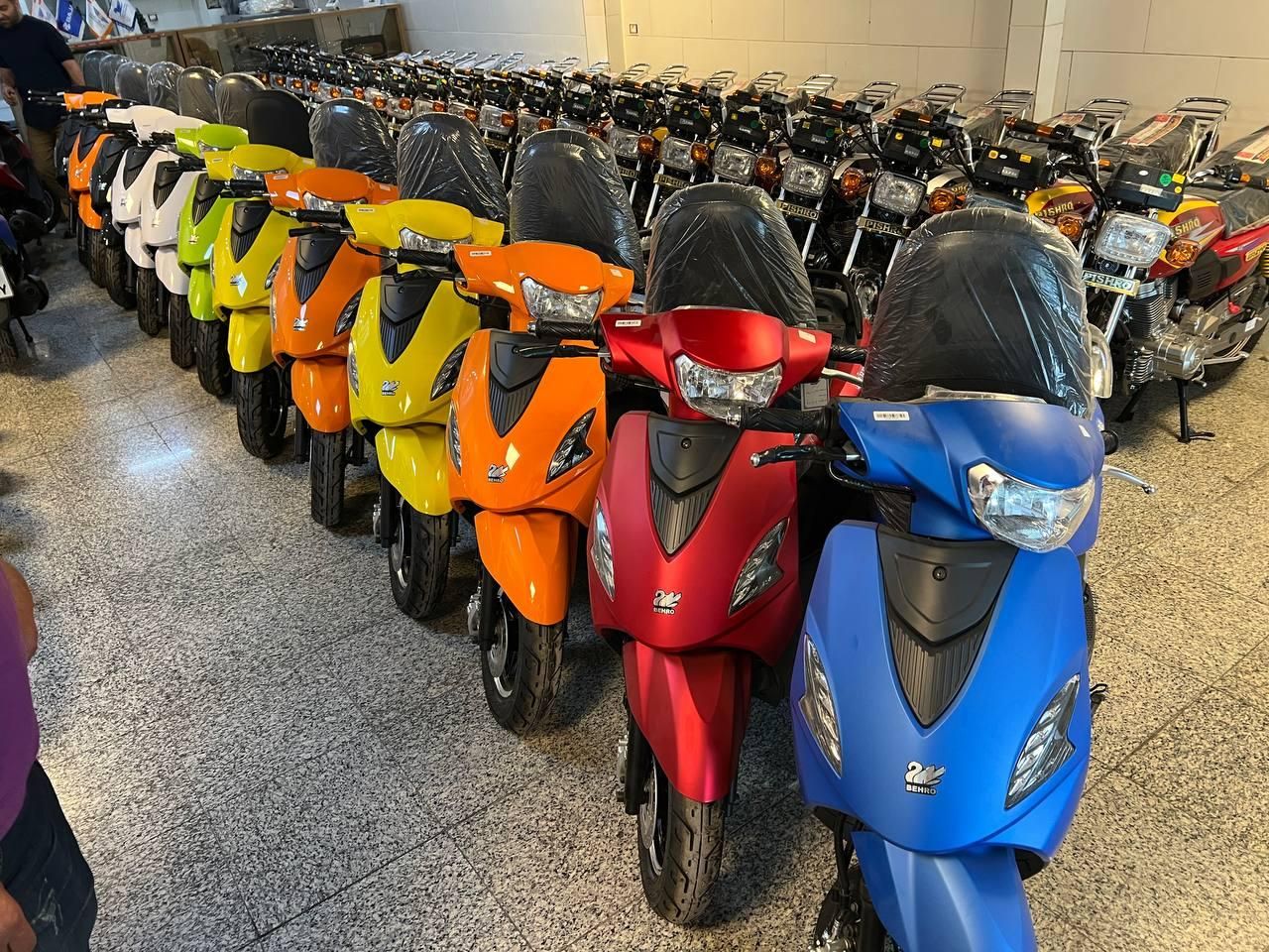 پاکشتی رهرو پلاس مدل۱۴۰۴ 125CC وینو اسکوپی|موتورسیکلت|اصفهان, لاله|دیوار