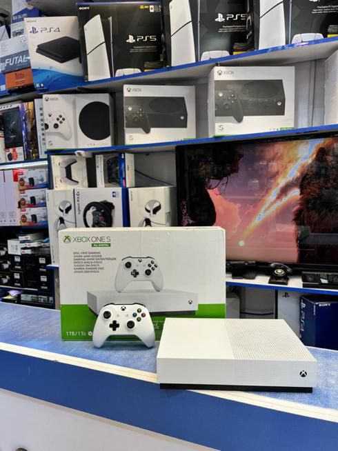 Xbox one s all digital|کنسول، بازی ویدئویی و آنلاین|تهران, فردوسی|دیوار
