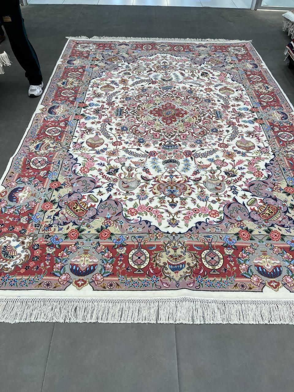 فرش دستباف(بساک) ۹ متری گلفرنگ قیمت جفت ۲۸۰ تومن|فرش|مشکیندشت, |دیوار