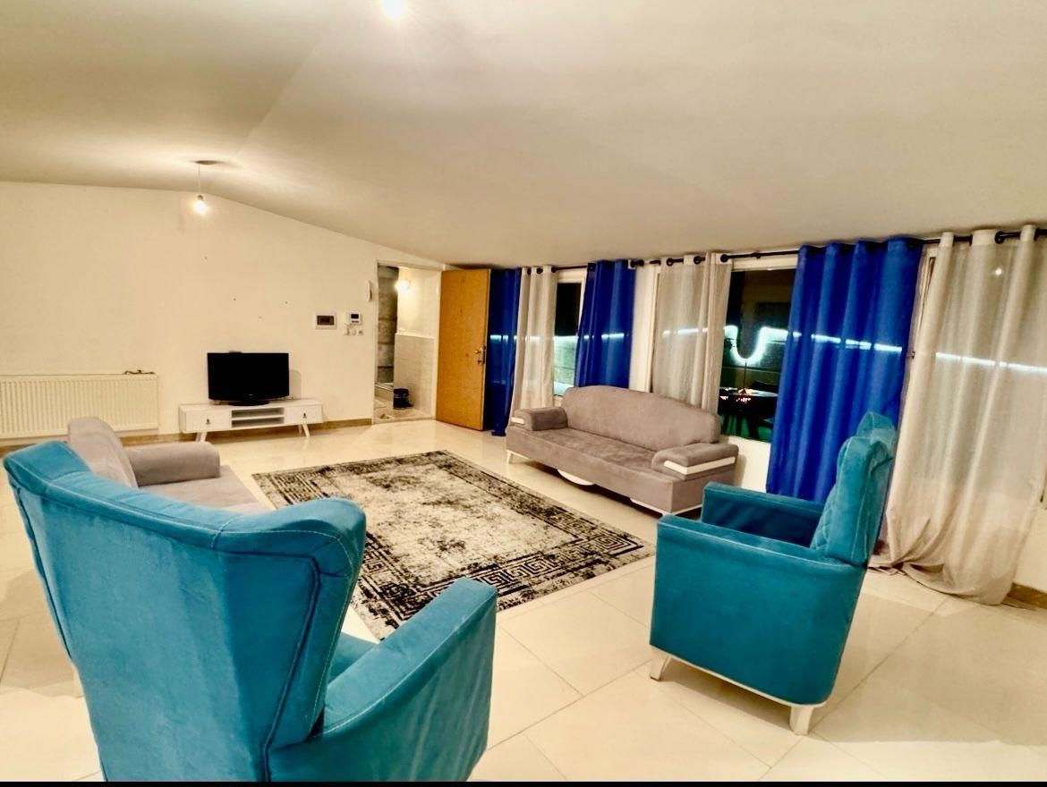 اجاره روزانه آپارتمان سوییت درمنطقه دنج آتشگاه|اجارهٔ کوتاهمدت ویلا و باغ|کرج, باغستان|دیوار