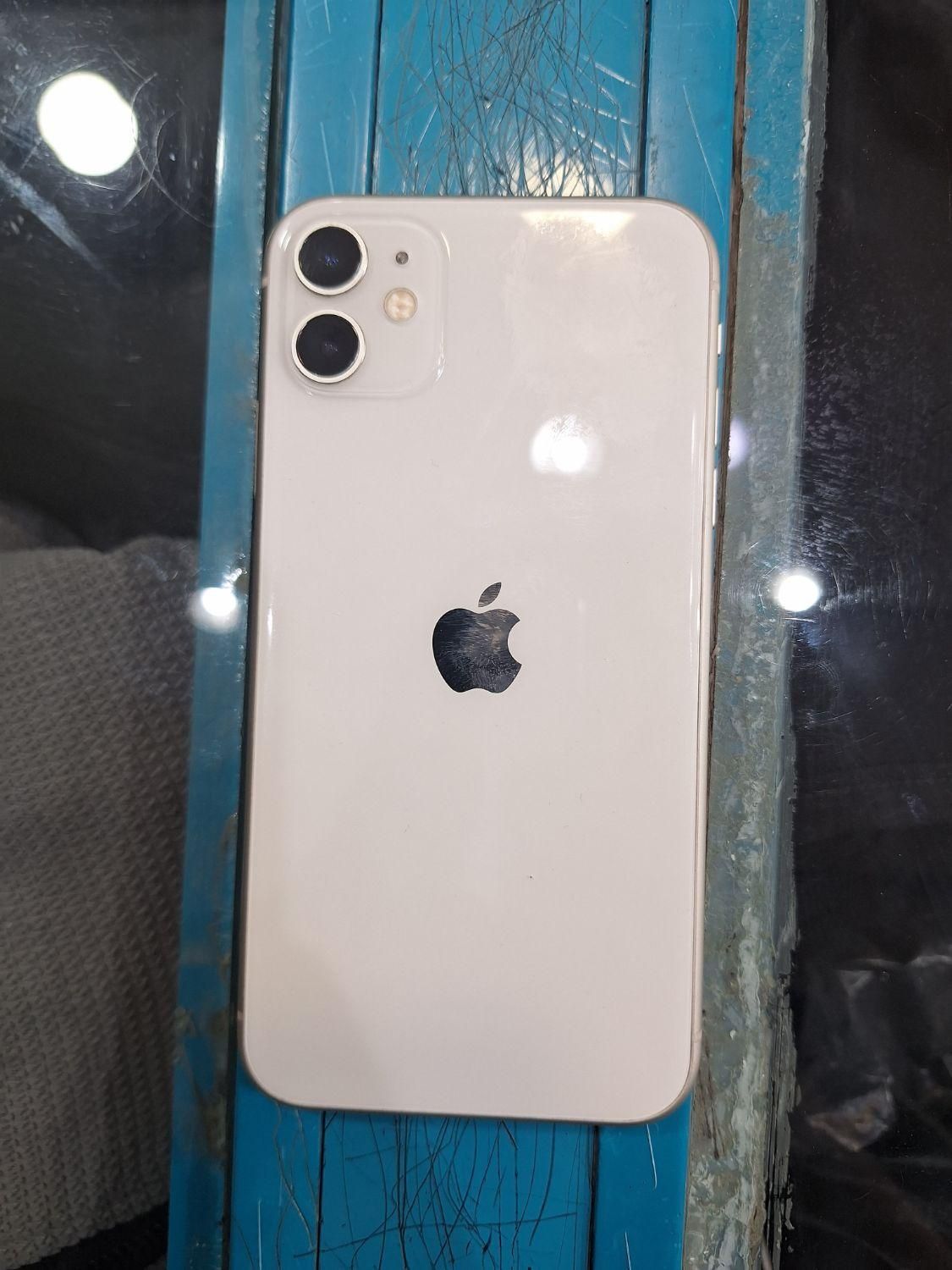 اپل iPhone 11 با حافظهٔ ۱۲۸ گیگابایت|موبایل|کرمان, |دیوار
