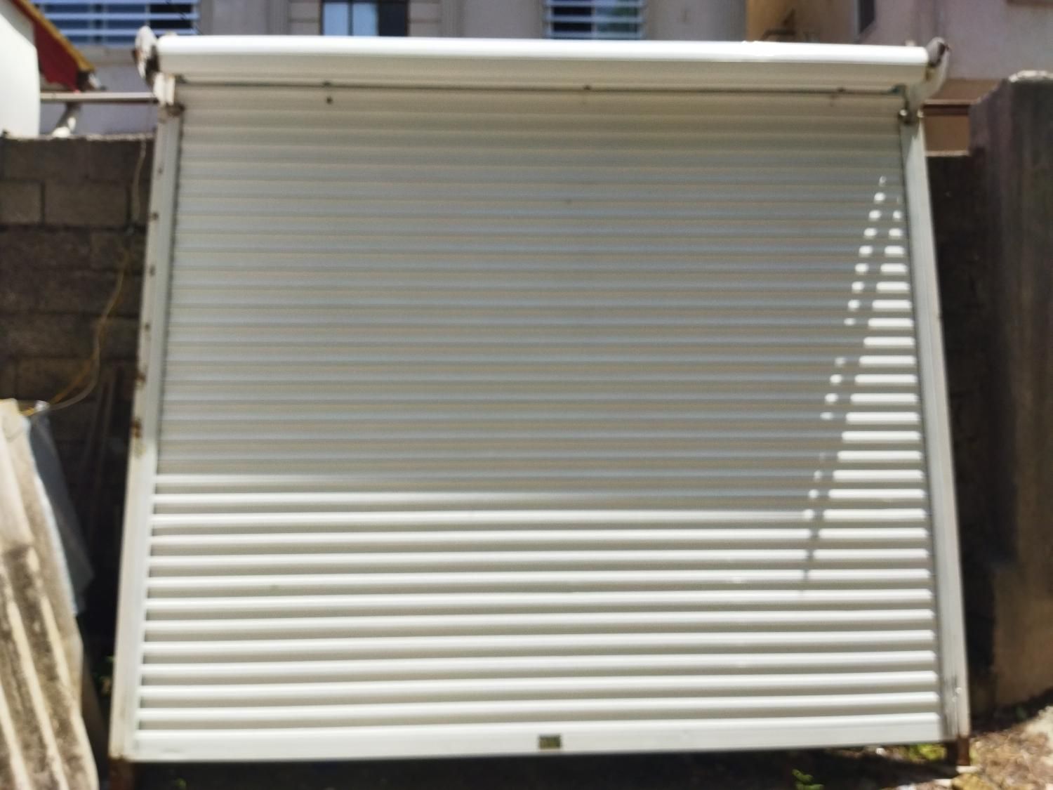 کرکره برقی و درب|مصالح و تجهیزات ساختمان|رشت, منظریه|دیوار