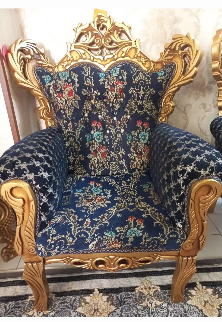 مبل سلطنتی ۹نفره|مبلمان خانگی و میز عسلی|کرج, کلاک بالا|دیوار