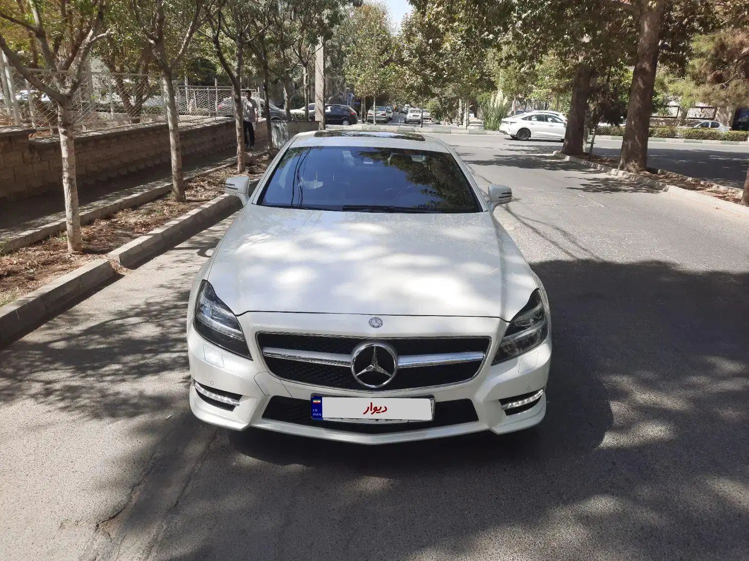 بنز CLS350 مدل 2012 فول کم کارکرد واقعی خانگی|خودرو سواری و وانت|تهران, شهرک غرب|دیوار