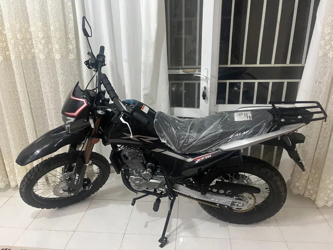 فلات xr250|موتورسیکلت|اصفهان, شهرک ولیعصر|دیوار