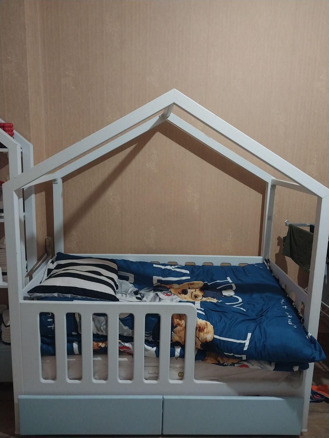 تخت کودک مدل خانهای + شلف (ویترین) ست باهم|تخت و سرویس خواب|تهران, سازمان برنامه جنوبی|دیوار