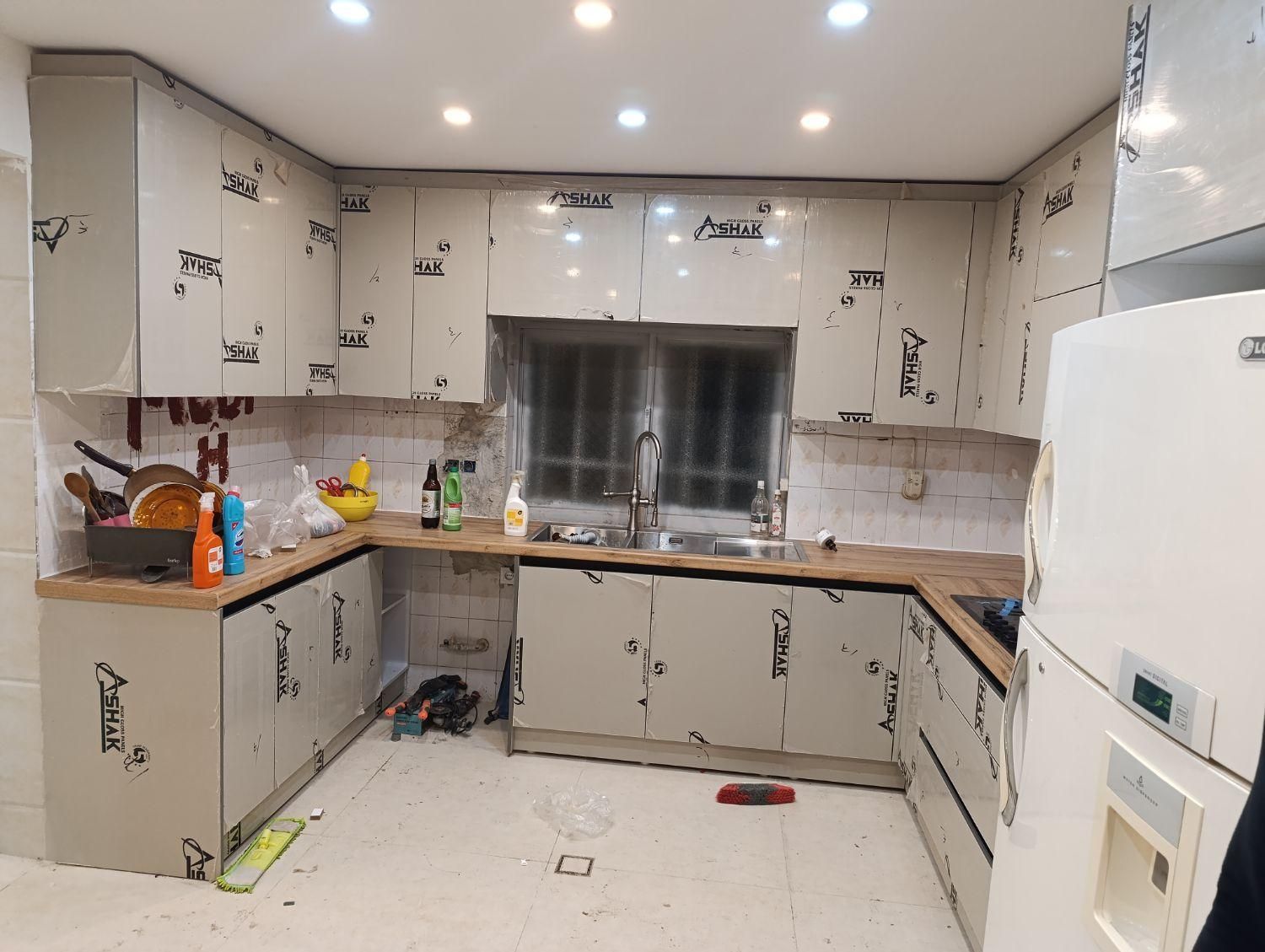 نصاب کابینت و کمد دیواری|خدمات پیشه و مهارت|رشت, یخسازی|دیوار