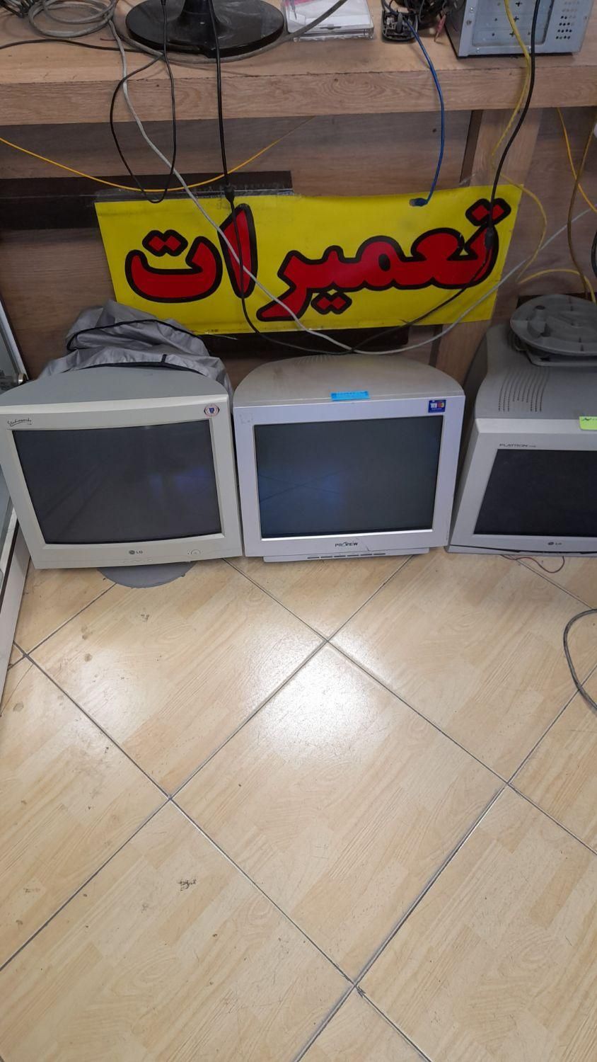 مانیتور ۱۷ اینچ .‌crt|رایانه رومیزی|مشهد, هنرستان|دیوار