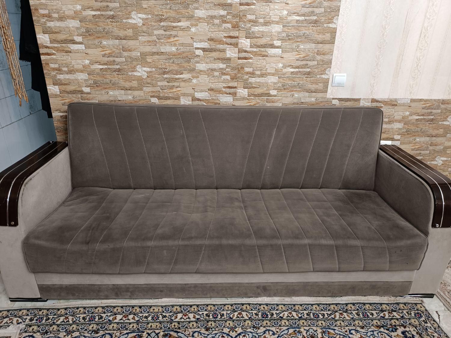 مبلمان راحتی تختخواب شو|مبلمان خانگی و میز عسلی|میانه, |دیوار