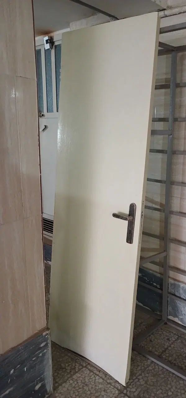 درب حمام pvc باهمراه دستگیره  اندازه(۶۹×۱۹۷)|مصالح و تجهیزات ساختمان|کرج, عظیمیه|دیوار