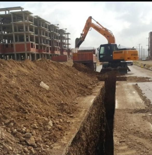 خاکبرداری و گودبرداری لایه روبی حفر کانال و استخر|خدمات پیشه و مهارت|بروجرد, |دیوار